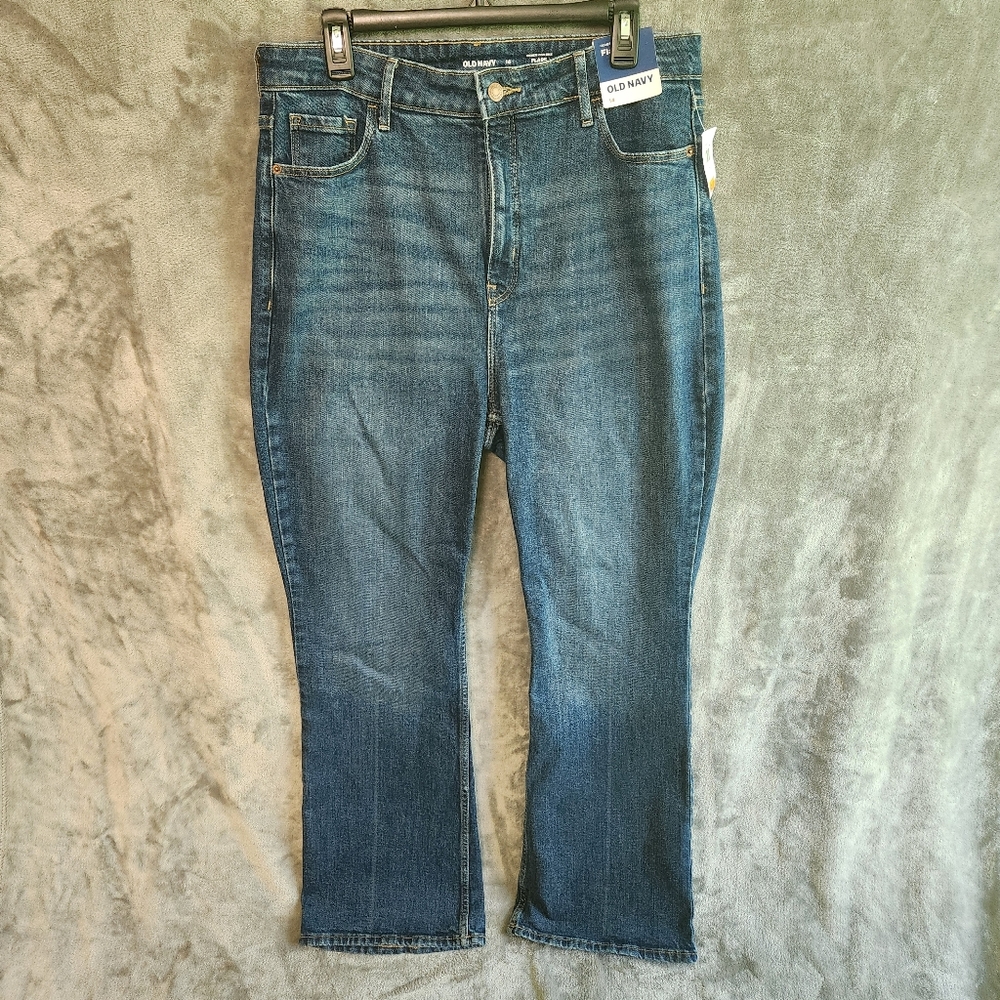 NWT Old Navy higher high rise Flare jeans size 14